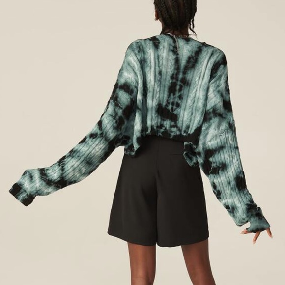 Tie dye teal navy knit cropped sweater. 100% Cotton - Picture 4 of 10